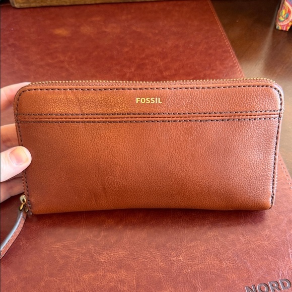 Fossil Accessories - Fossil Tan Leather Zip Wallet